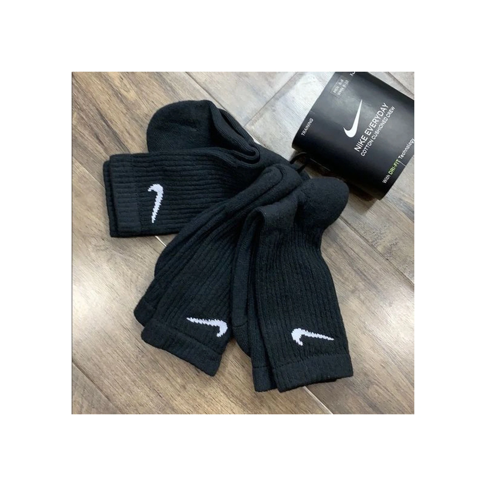 Ponožky NIKE 3 PACK-Everyday Cushion Crew-WHITE · záber 4