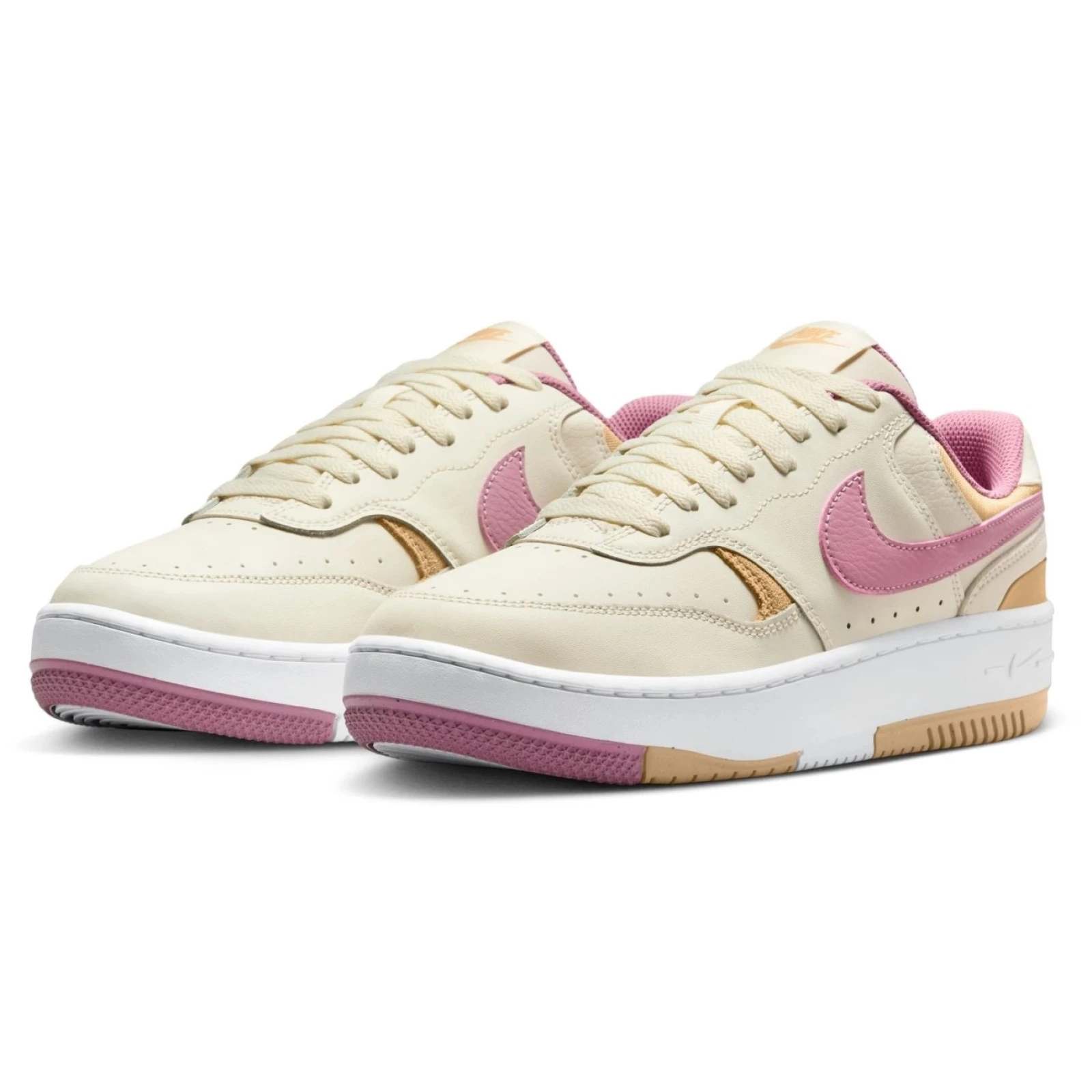 Nike Gamma Force W Velikost: 36,5 EUR · záber 2