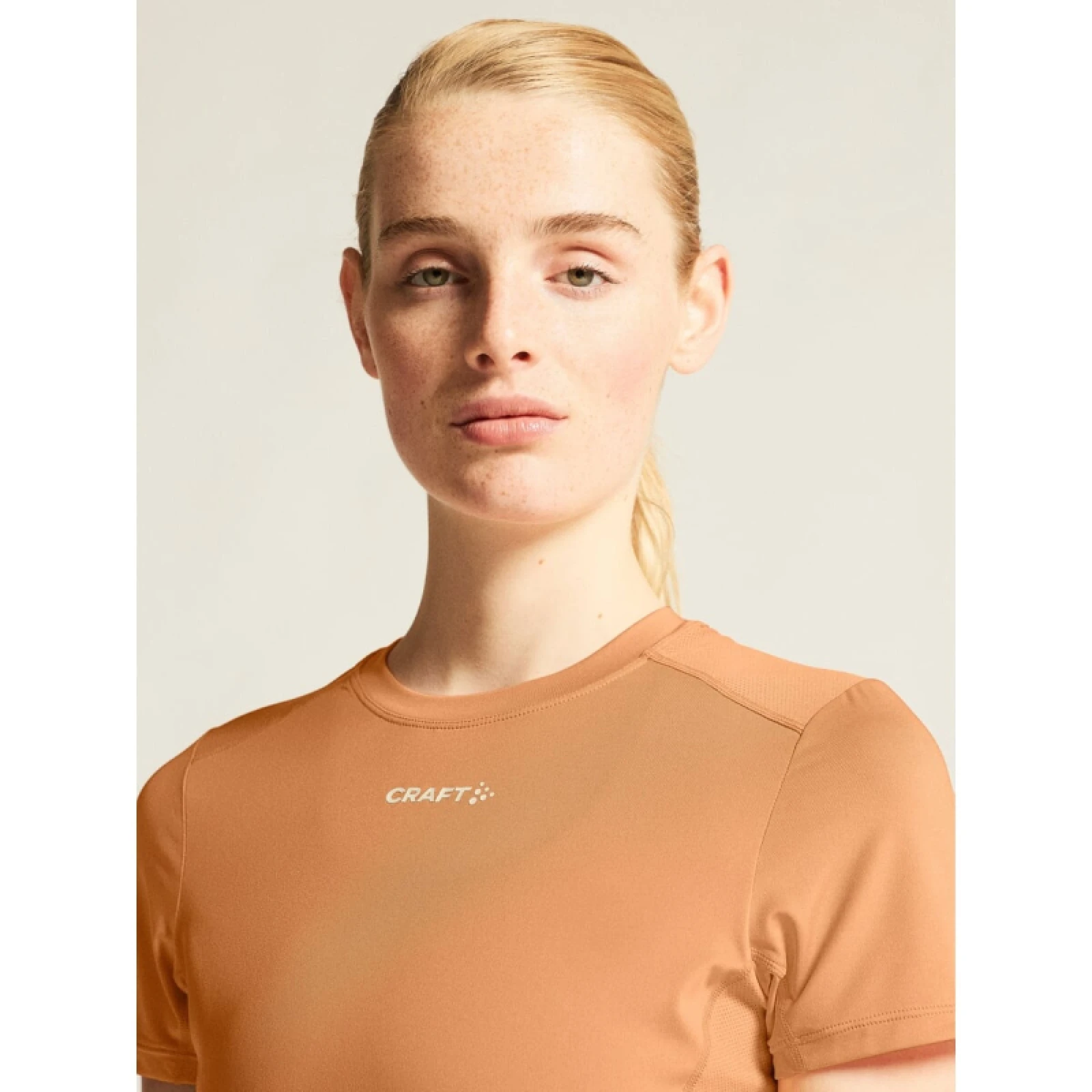 Dámské tréninkové tričko s krátkým rukávem CRAFT ADV Essence SS Tee 2 W - Pohlavie: Dámské · záber 5