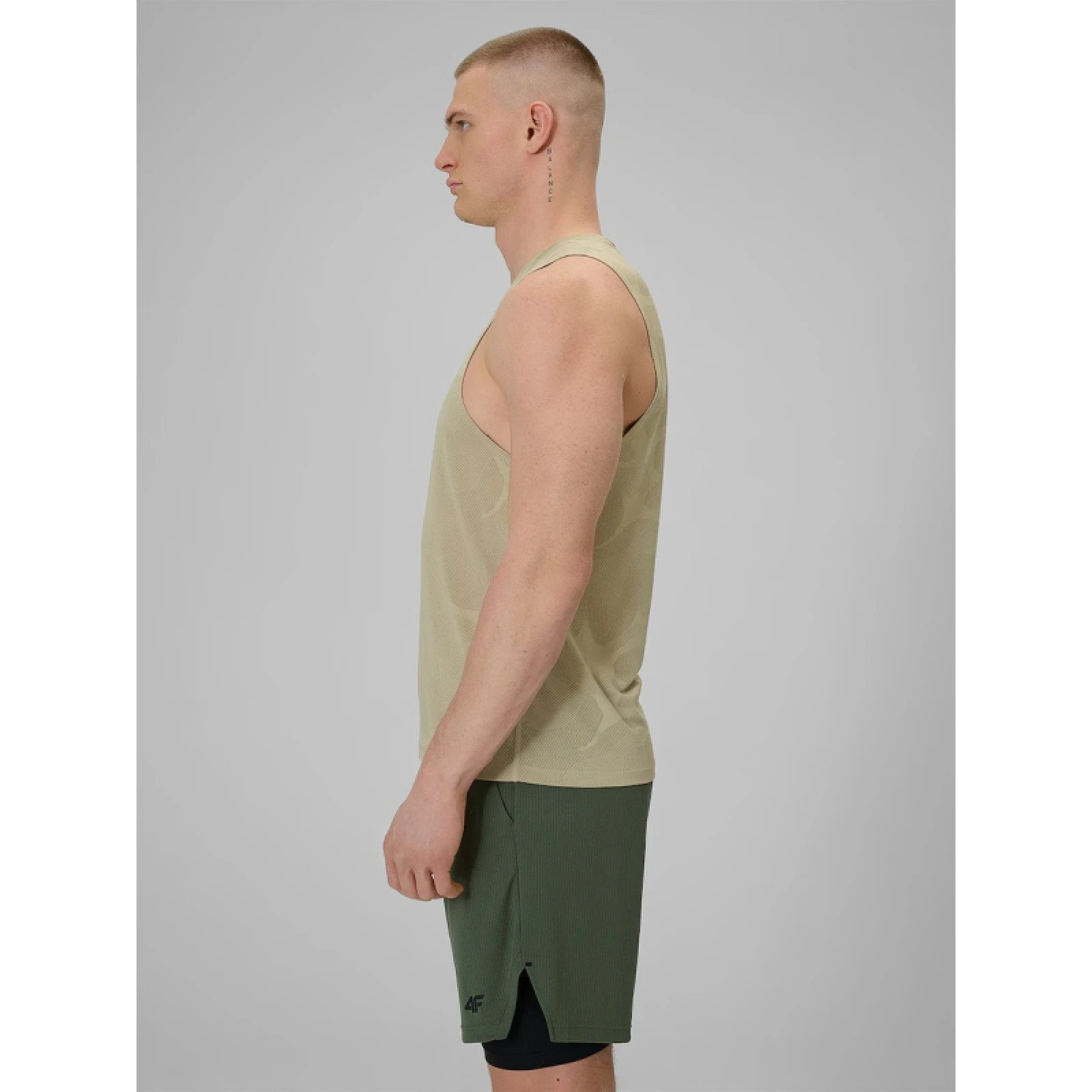Pánské běžecké tílko 4F SLEEVELESS FNK M0877-83S-BEIGE · záber 3