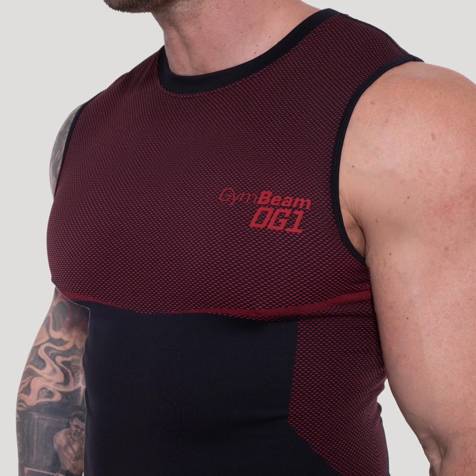 GymBeam Bezešvé tílko OG1 Black/Red - Velikost: S | Barva: čierna | Hmotnost: 0,1673 kg | Balení: 110 · záber 2