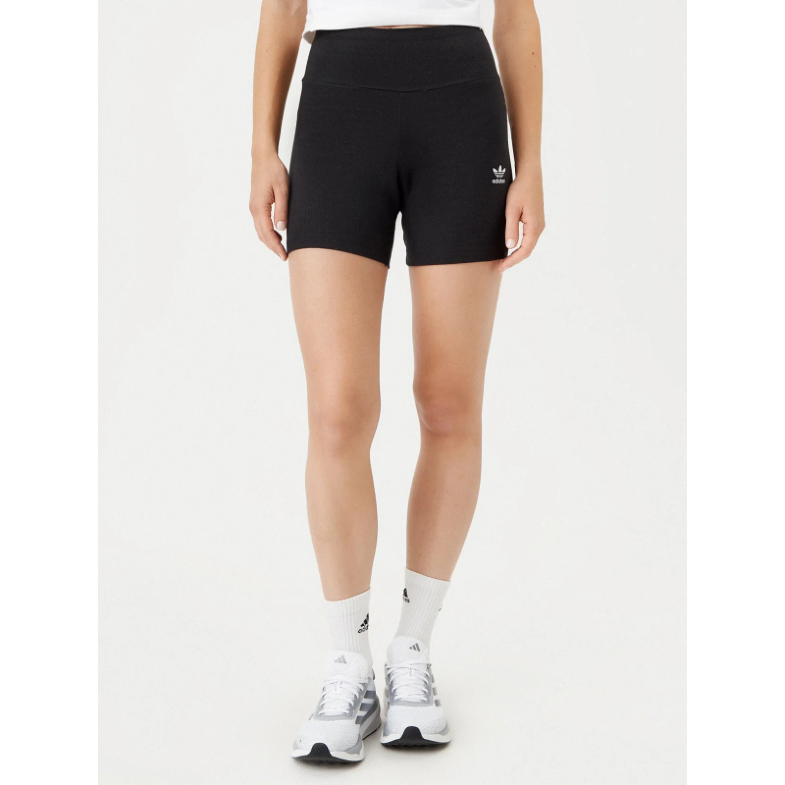 Dámské kraťasy ADIDAS ORIGINALS ESS RIB SHORTS-BLACK · záber 2