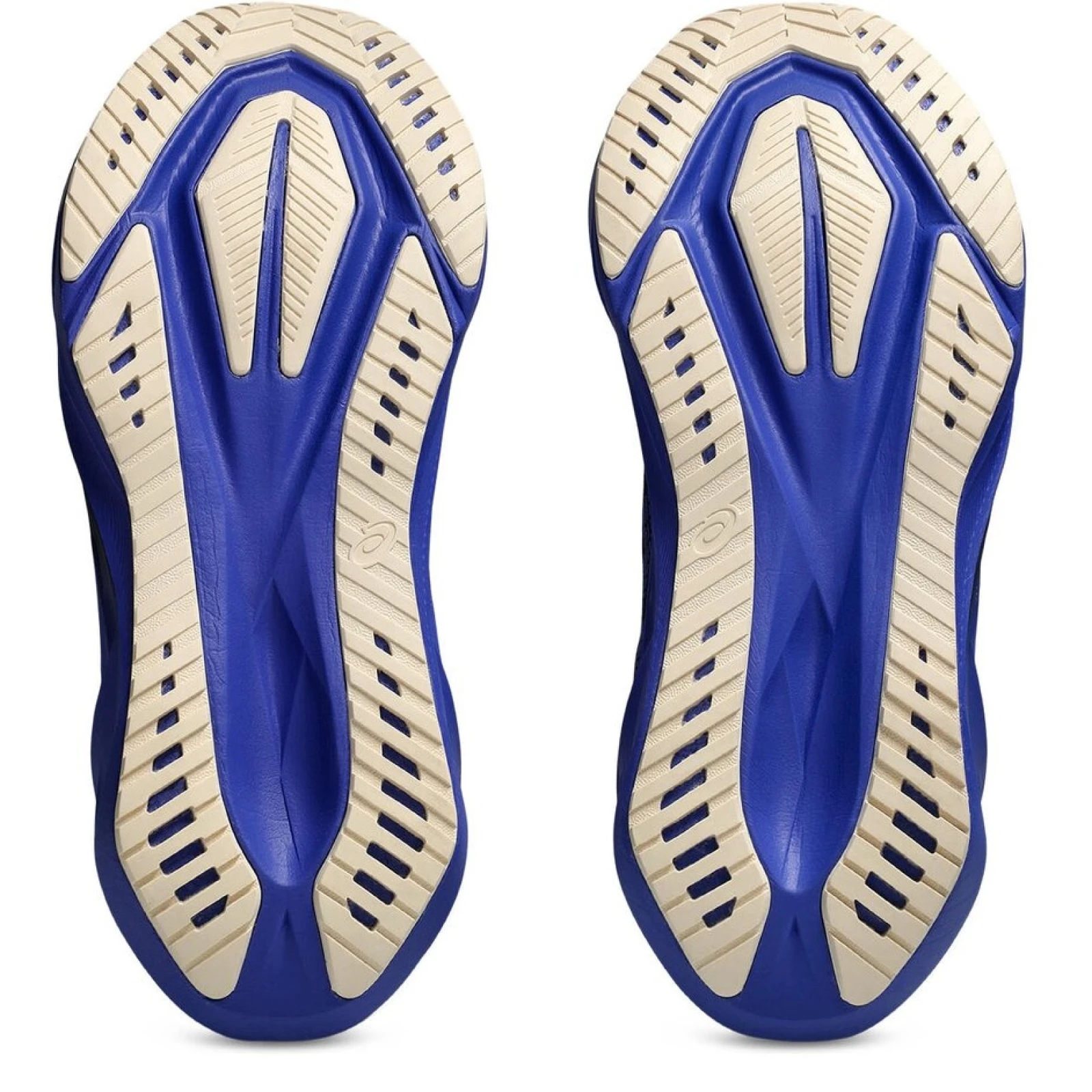 Asics Novablast 5 m Velikost: 46,5 EUR · záber 5