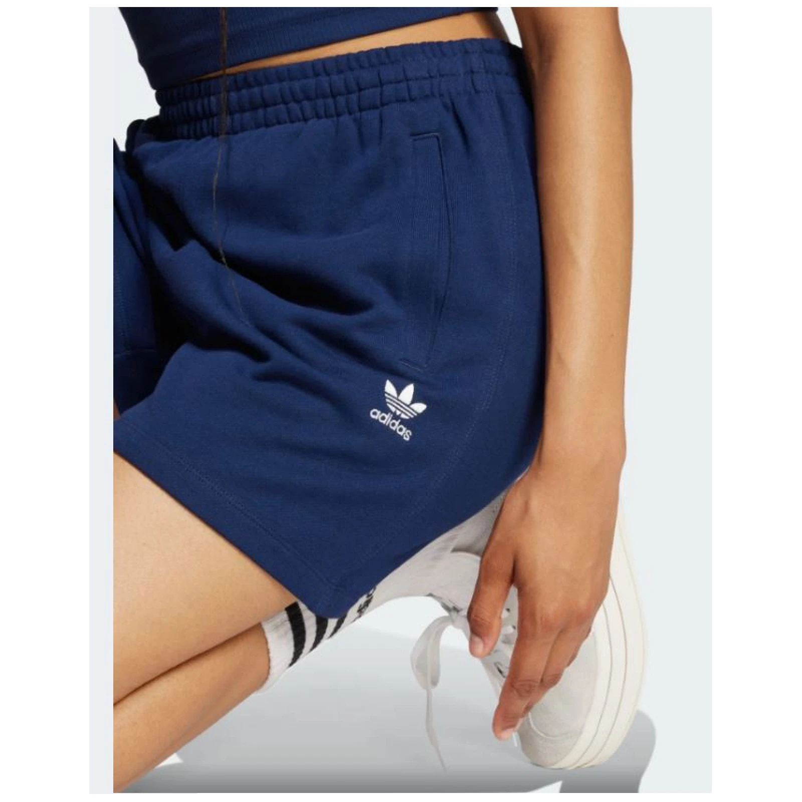 Dámské kraťasy ADIDAS ORIGINALS ESS SHORTS-NINDIG · záber 4