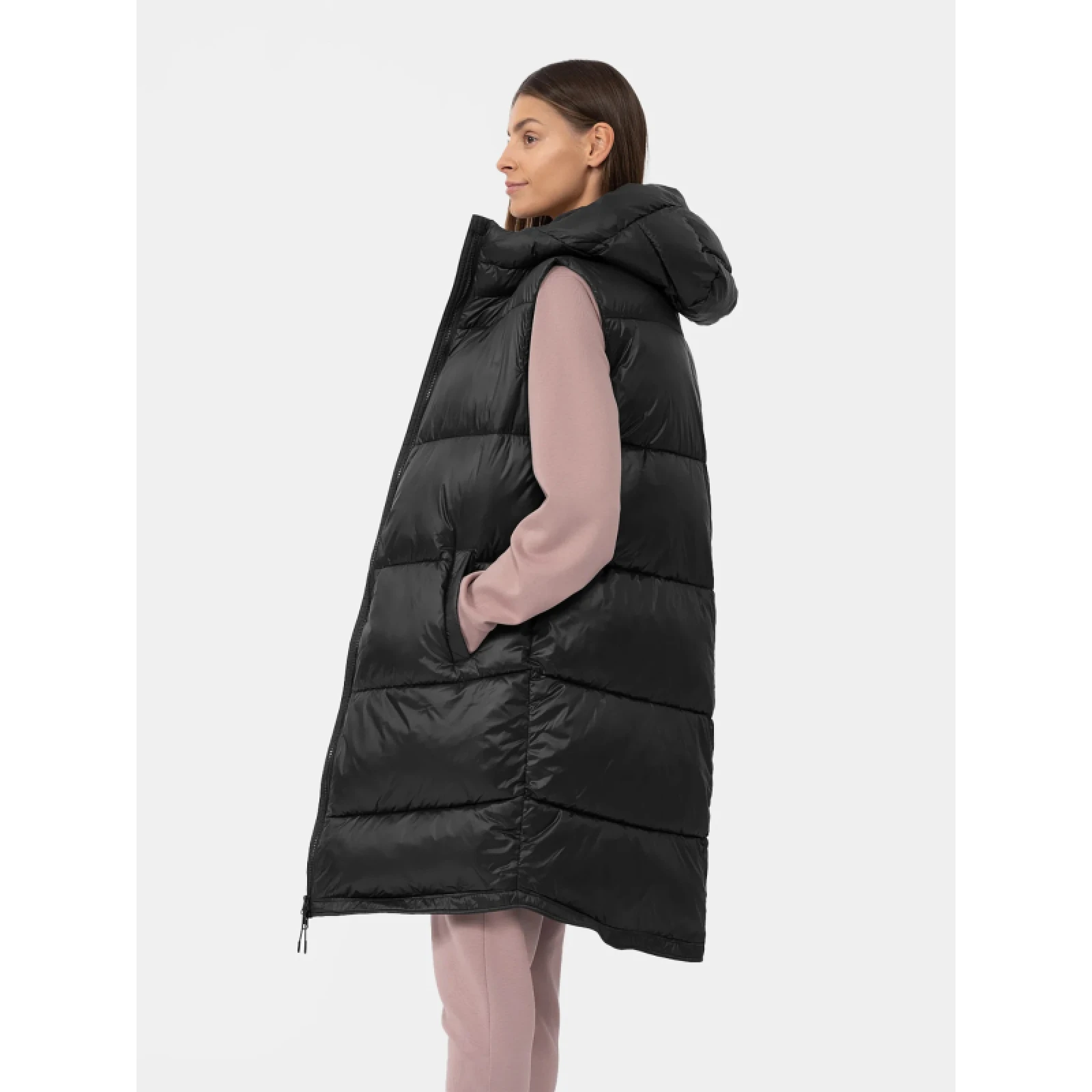 Dámská vesta 4F VEST-AW23TVESF074-20S-DEEP BLACK · záber 4