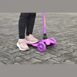Trojkolka Scudoo Kido Pro se svítícími kolečky - fialová · záber 5