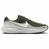 Nike Revolution 8 m · záber 1