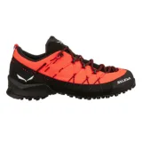 Dámská nízká turistická obuv SALEWA Wildfire 2 W fluo coral black · záber 1