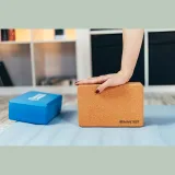 Jóga kostka MASTER Yoga Block 23 x 15 x 7,5 cm - korková · záber 5