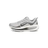 NIKE VOMERO 18 · záber 2