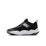 Nike Team Hustle D 12 Basketball Kids Velikost: 37,5 EUR · záber 3