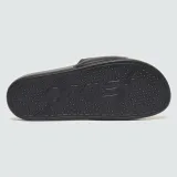 Oakley B1B Slide 2.0 Velikost: 42,5 EUR · záber 5