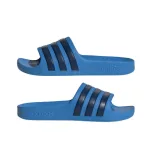 Chlapecké pantofle (plážová obuv) ADIDAS Adilette Aqua Jr ray blue dark blue ray blue - Barva: modrá · záber 4