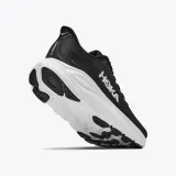 HOKA CLIFTON 11 M · záber 4