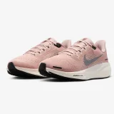 Nike Pegasus 41 Prm W Velikost: 40,5 EUR · záber 2