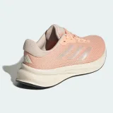 Reakce adidas w · záber 4