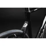 Silniční kolo BASSO Venta disc, stealth, Shimano 105, Microtech MCT · záber 3