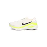 Nike Structure 26 - Velikost: 7,5 | Barva: biela | Pohlavie: Panska | Vek: Dospělí · záber 2