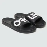 Oakley B1B Slide 2.0 Velikost: 42,5 EUR · záber 2