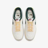 Nike Court Vision Low M Velikost: 44,5 EUR · záber 11