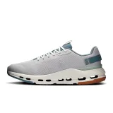 ON Cloudnova Form 2 M · záber 3