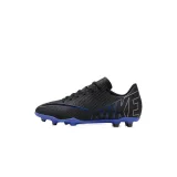 Chlapecké fotbalové kopačky outdoorové NIKE Mercurial Vapor 15 Club Jr FG black hyper royal chrome · záber 2