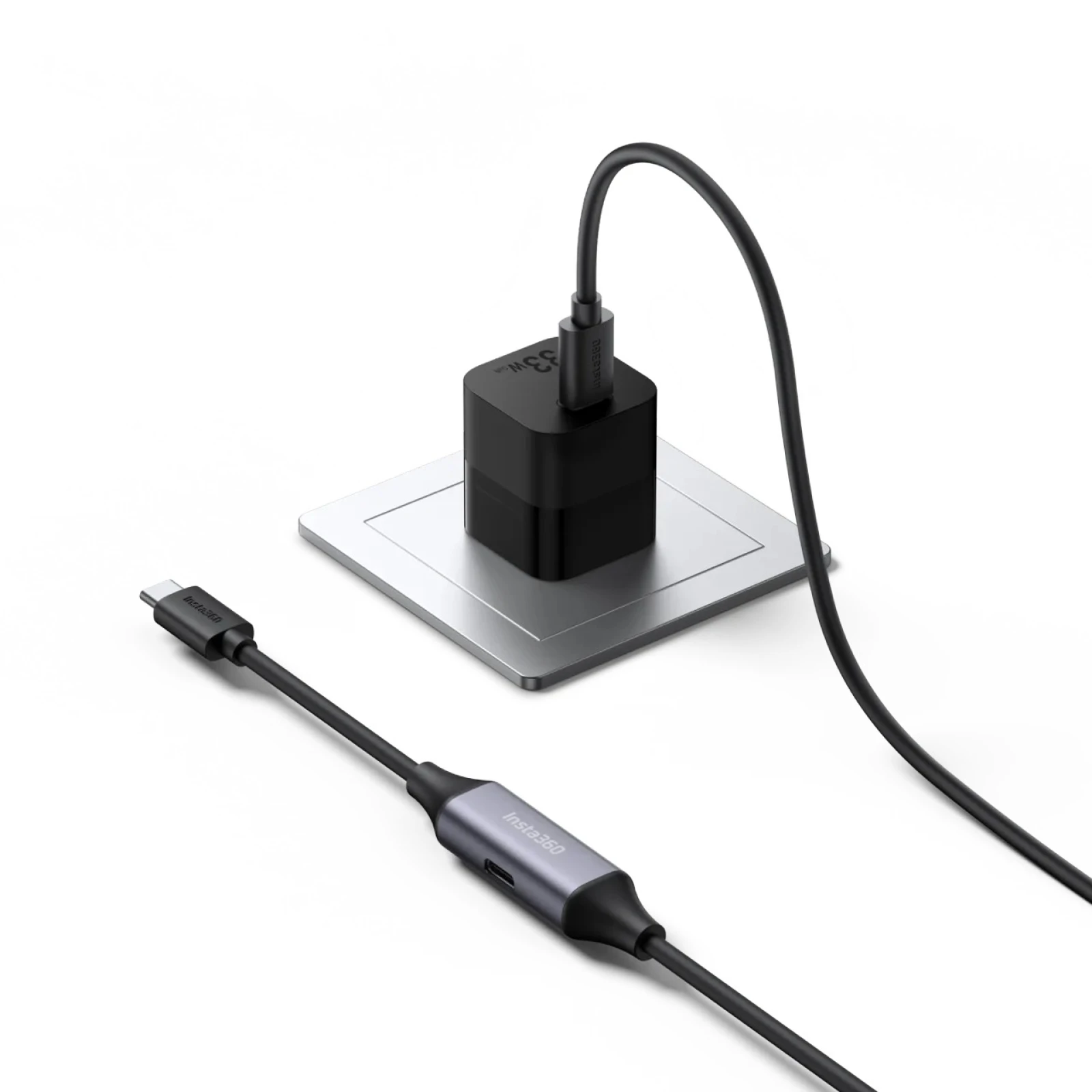 Insta360 Wave Y-Cable and Power Adapter · záber 1
