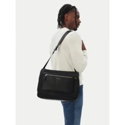 Torbica Calvin Klein Ssnl Raised Logo Flap Messenger LV04D3501G Crna