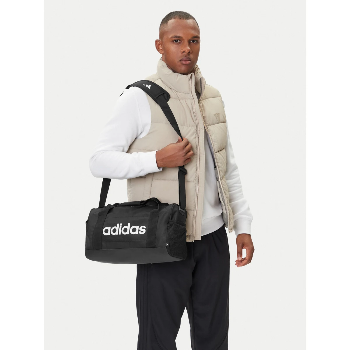 Torba adidas Linear Extra Small JE8347 Crna · záber 2