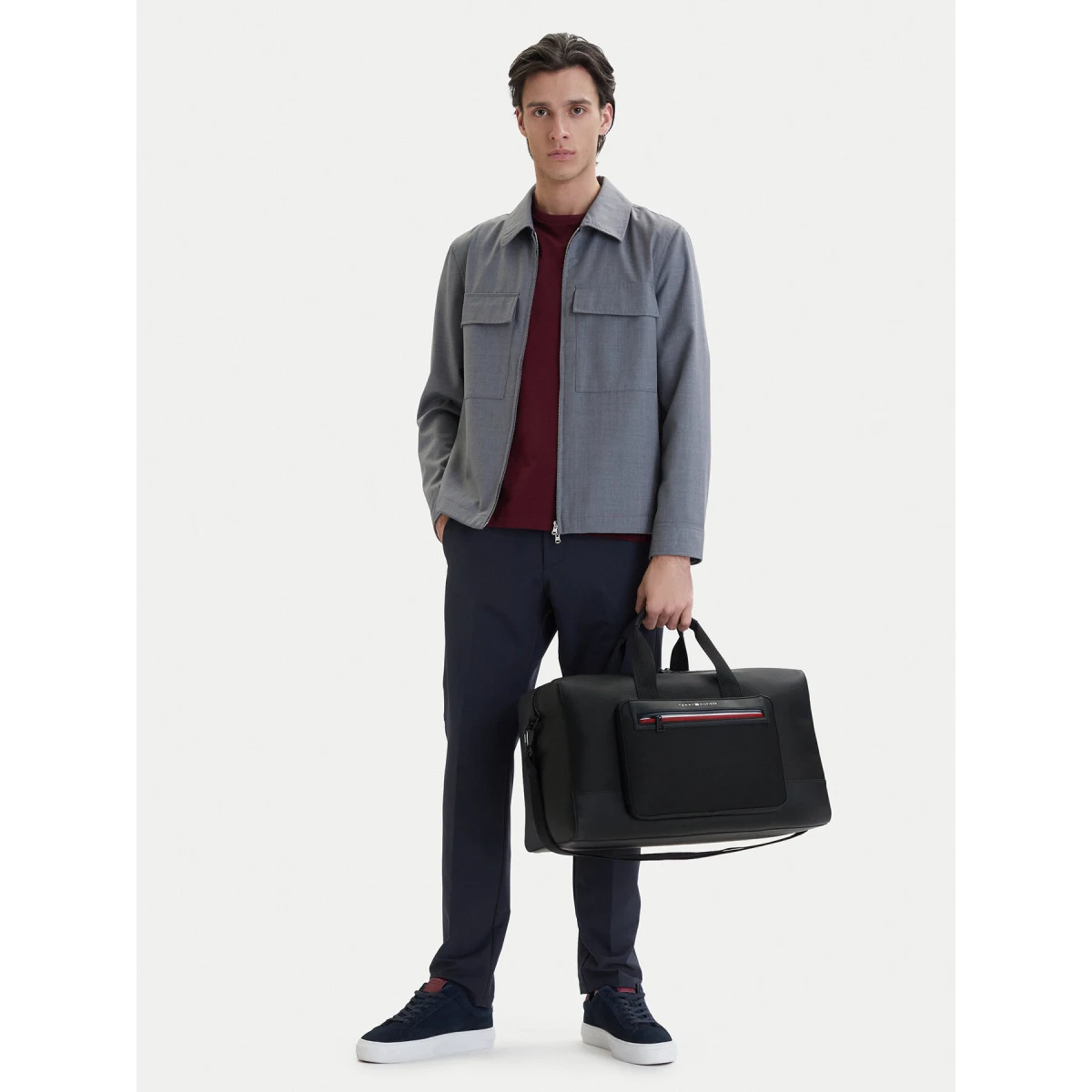 Torba Tommy Hilfiger Th Foundation Duffle AM0AM14160 Crna · záber 2