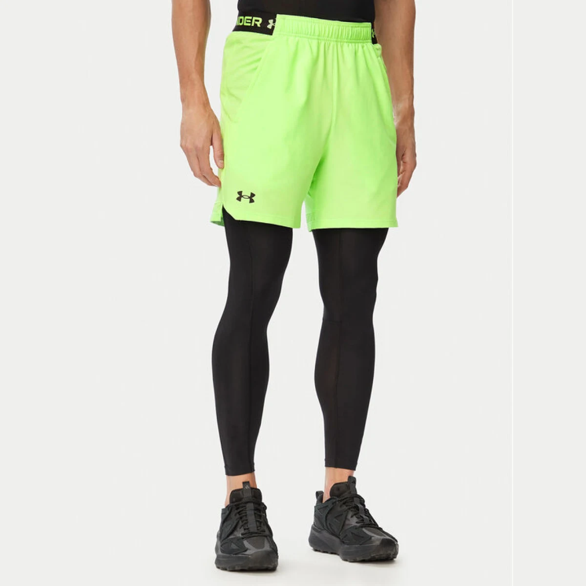 Under Armour Sportske kratke hlače Vanish Woven 6in 1373718 Svijetlo zelena Regular Fit · záber 2