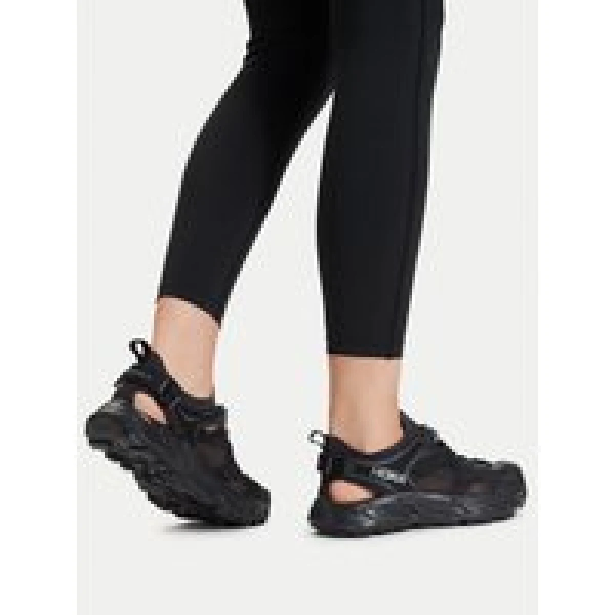 Hoka Sandale Hopara 2 1147670 Crna · záber 3