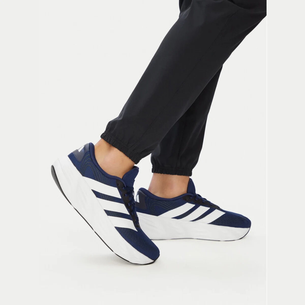 adidas Tenisice za trčanje Galaxy 8 Running Shoes IH9813 Tamnoplava - Veličina: 44 | Boja: modrá | Dobna skupina: Odrasli | Spol: Muško · záber 2