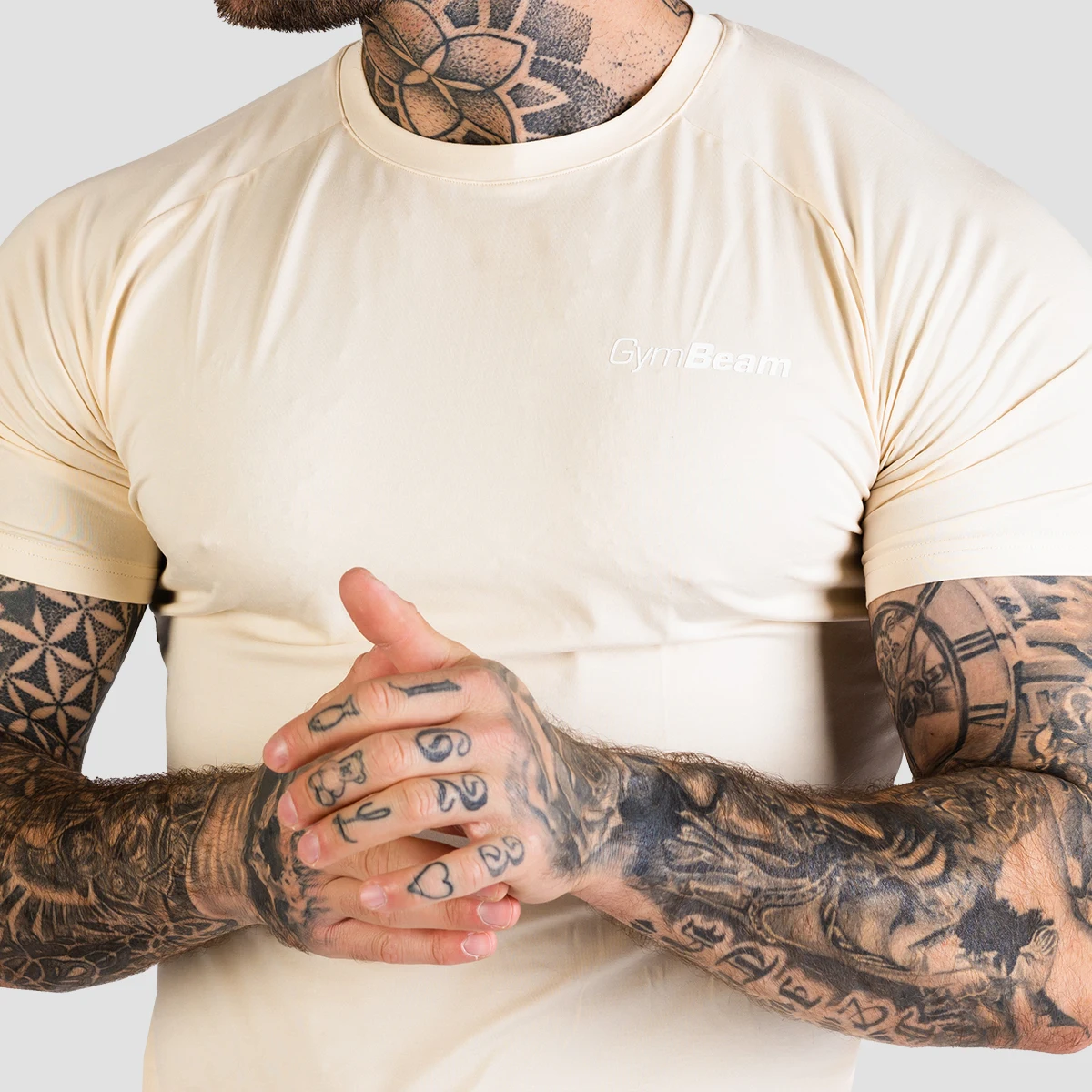 GymBeam Muška majica Fitted TRN Sand · záber 3