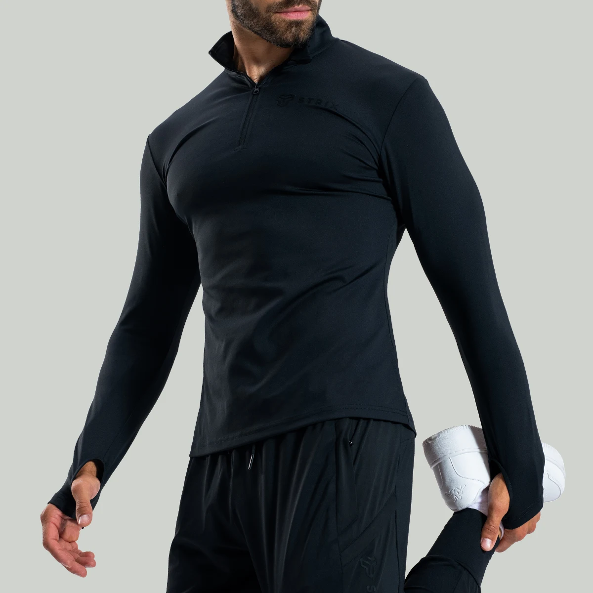 STRIX ULTRA Sports Top Black · záber 4