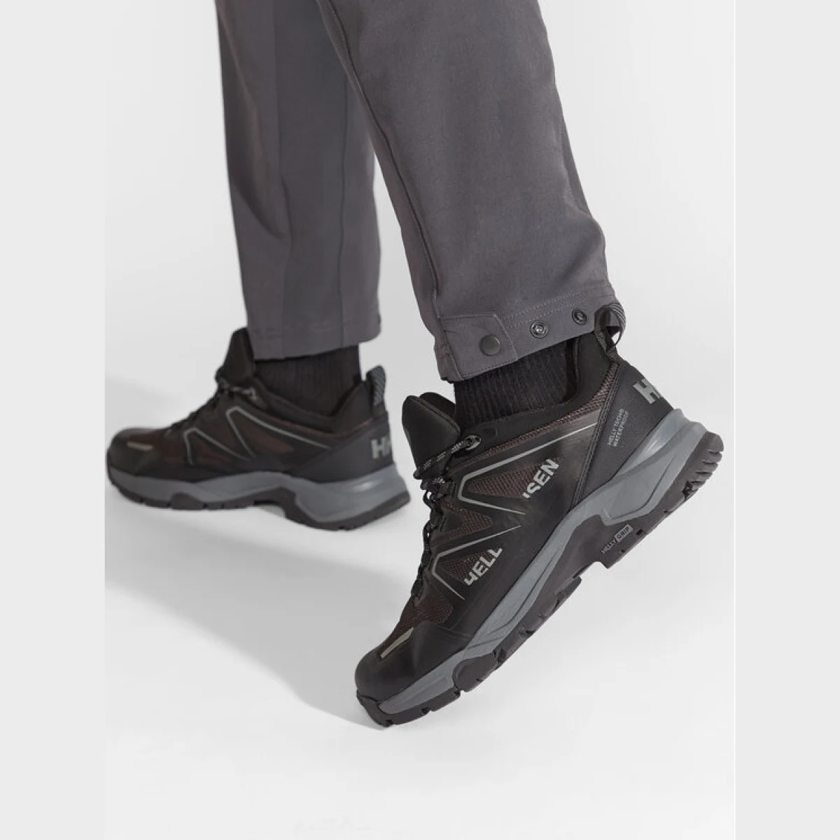 Helly Hansen Trekking Cascade Low Ht 11749_990 Crna - Veličina: 44 | Boja: čierna | Dobna skupina: Odrasli | Spol: Muško · záber 2