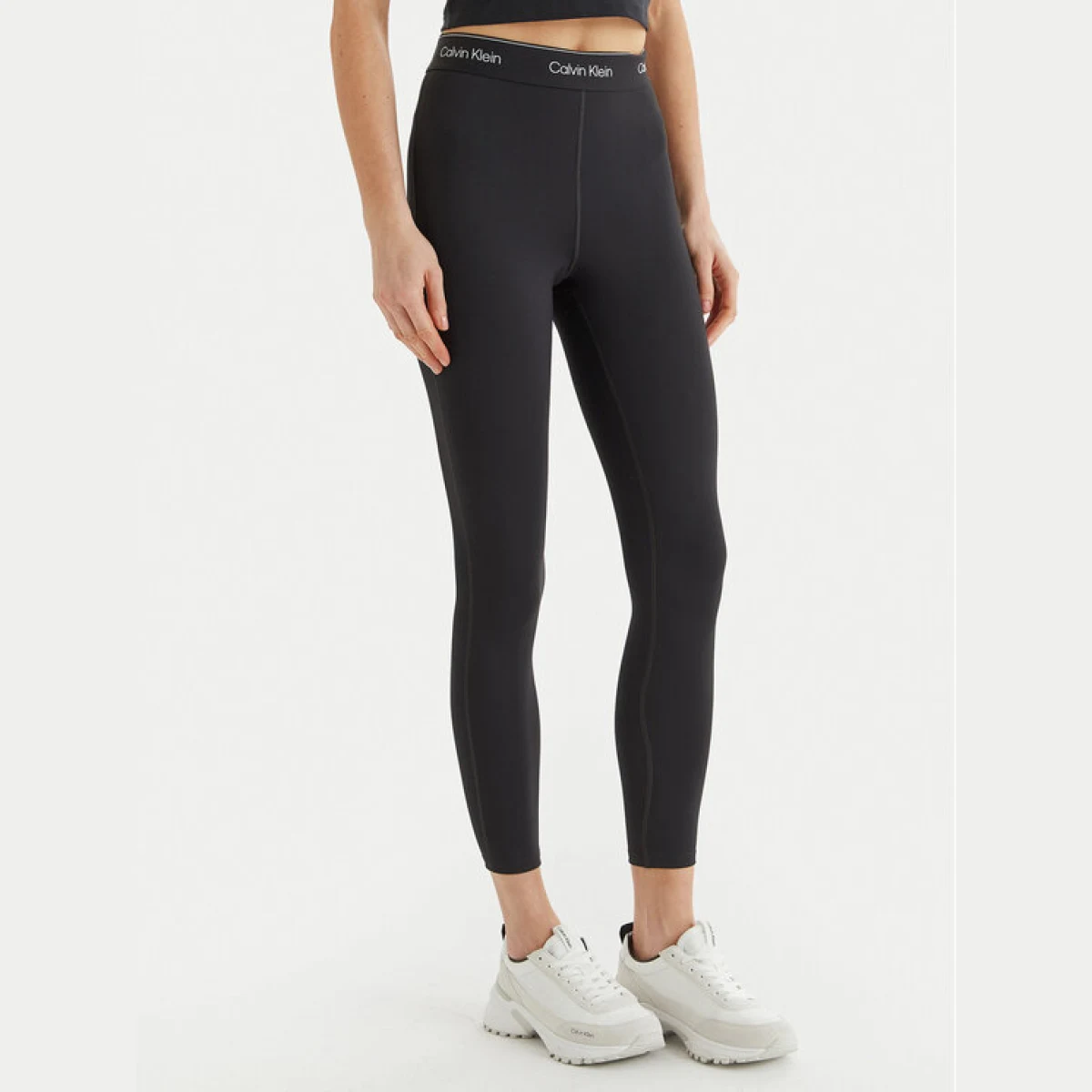 Calvin Klein Performance Leggings LVGWS5L609 Crna Slim Fit · záber 2