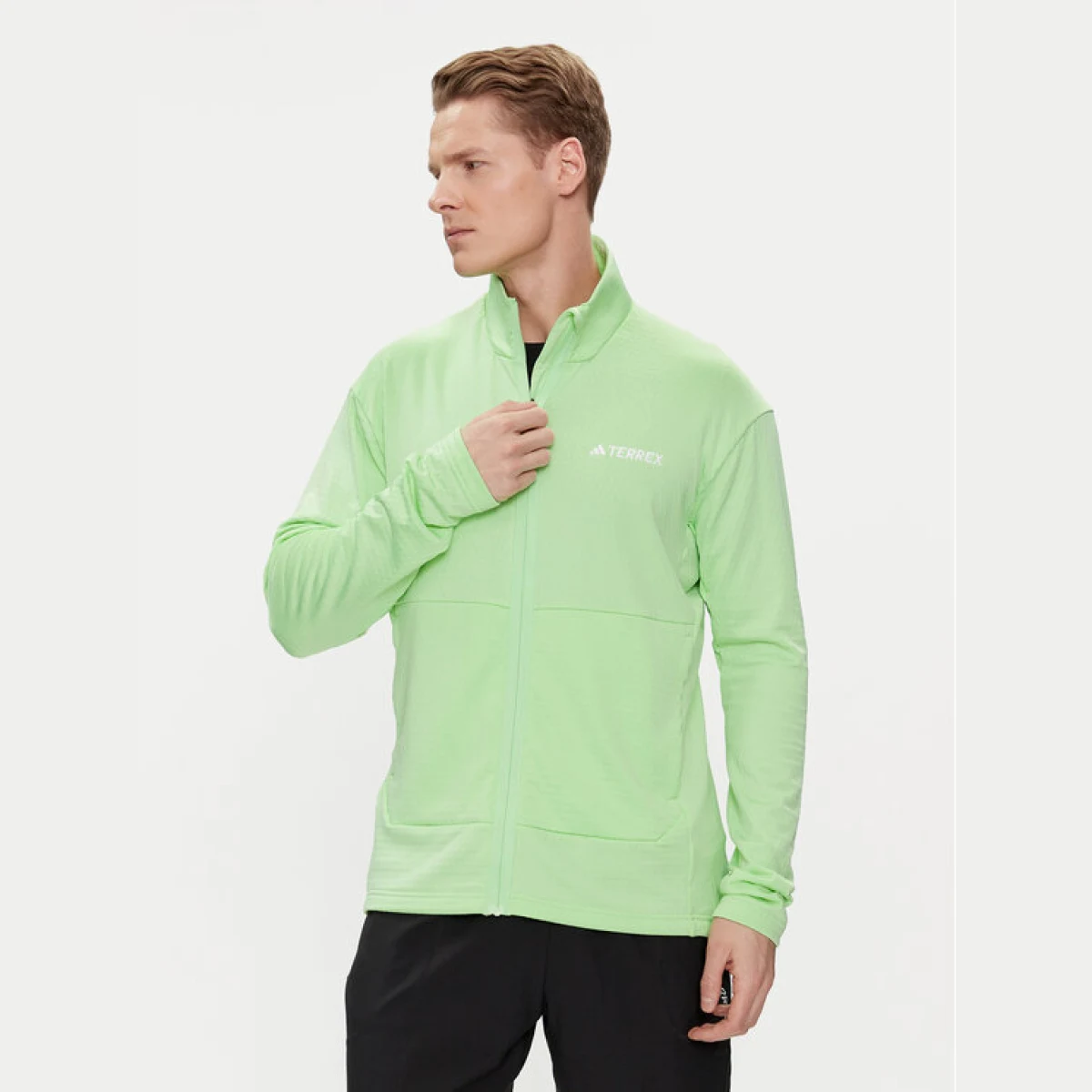 adidas Tehnička majica dugih rukava Terrex Multi Light IQ3741 Zelena Slim Fit · záber 2
