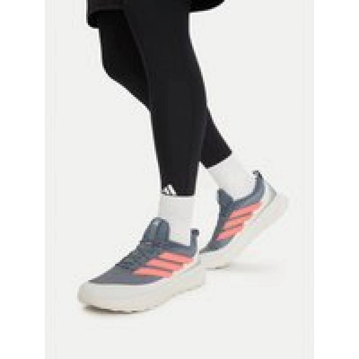 Tenisice za trčanje adidas Runfalcon 6 Atr Shoes IH1831 Siva · záber 1