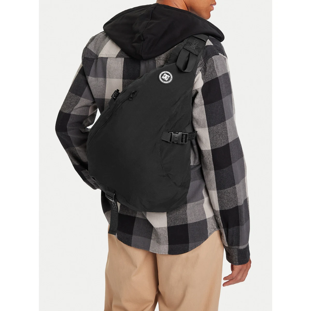Ruksak DC Shoes C-DCI-KL-002-08 Crna · záber 2