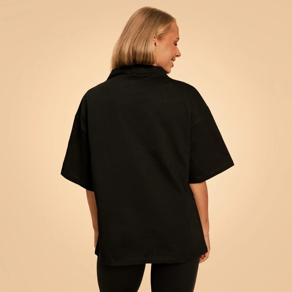 BeastPink Women‘s Bliss Oversized top Black · záber 4