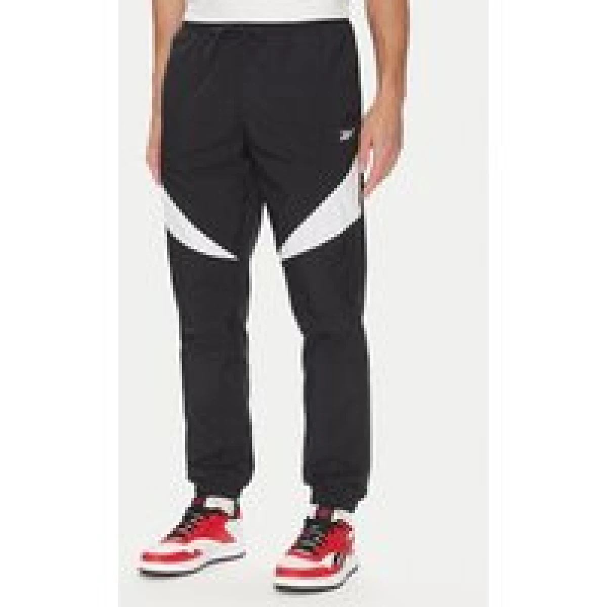 Reebok Donji dio trenerke 100223963 Crna Regular Fit · záber 1