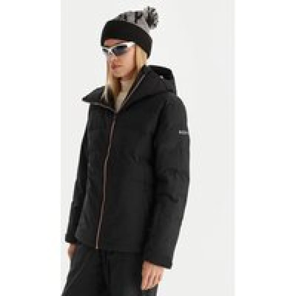Roxy Skijaška jakna Snowhill Puffy JK ERJTJ03535 Crna Tailored Fit · záber 1