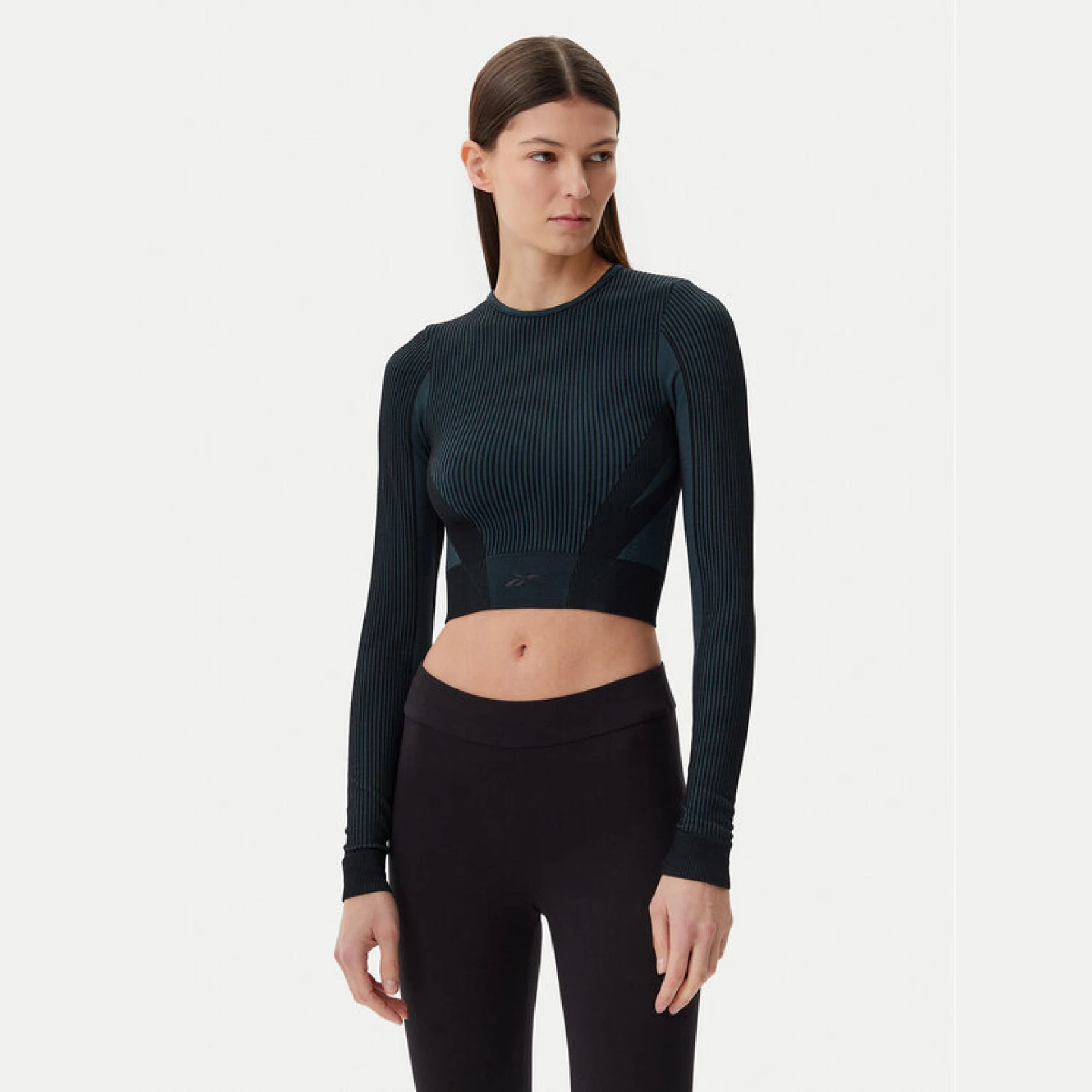 Reebok Tehnička majica LAB Seamless 118570 Crna Slim Fit - Veličina: M | Boja: čierna | Dobna skupina: Odrasli | Spol: Žensko · záber 2