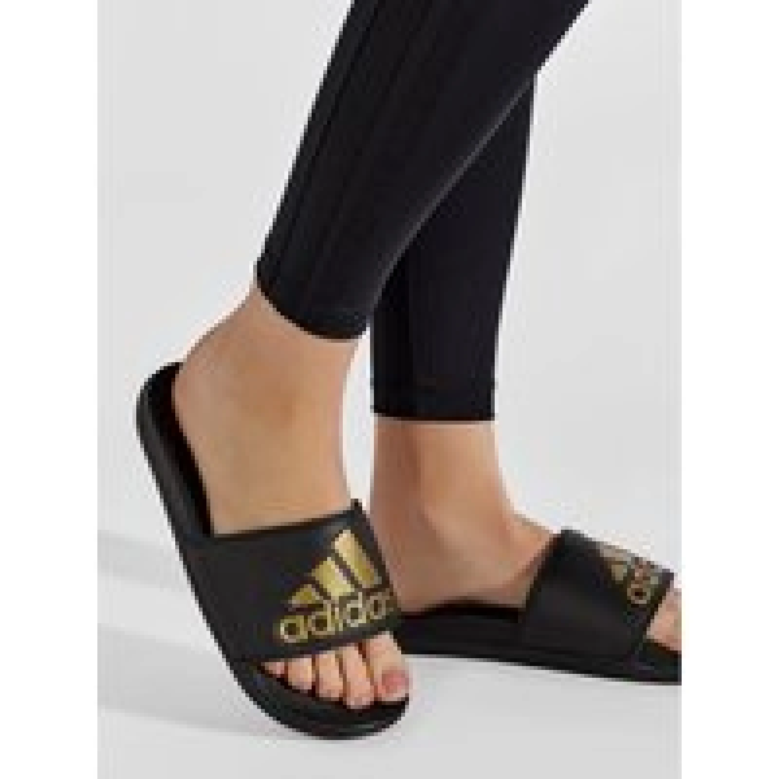 Natikače adidas adilette Comfort GY1946 Crna · záber 1