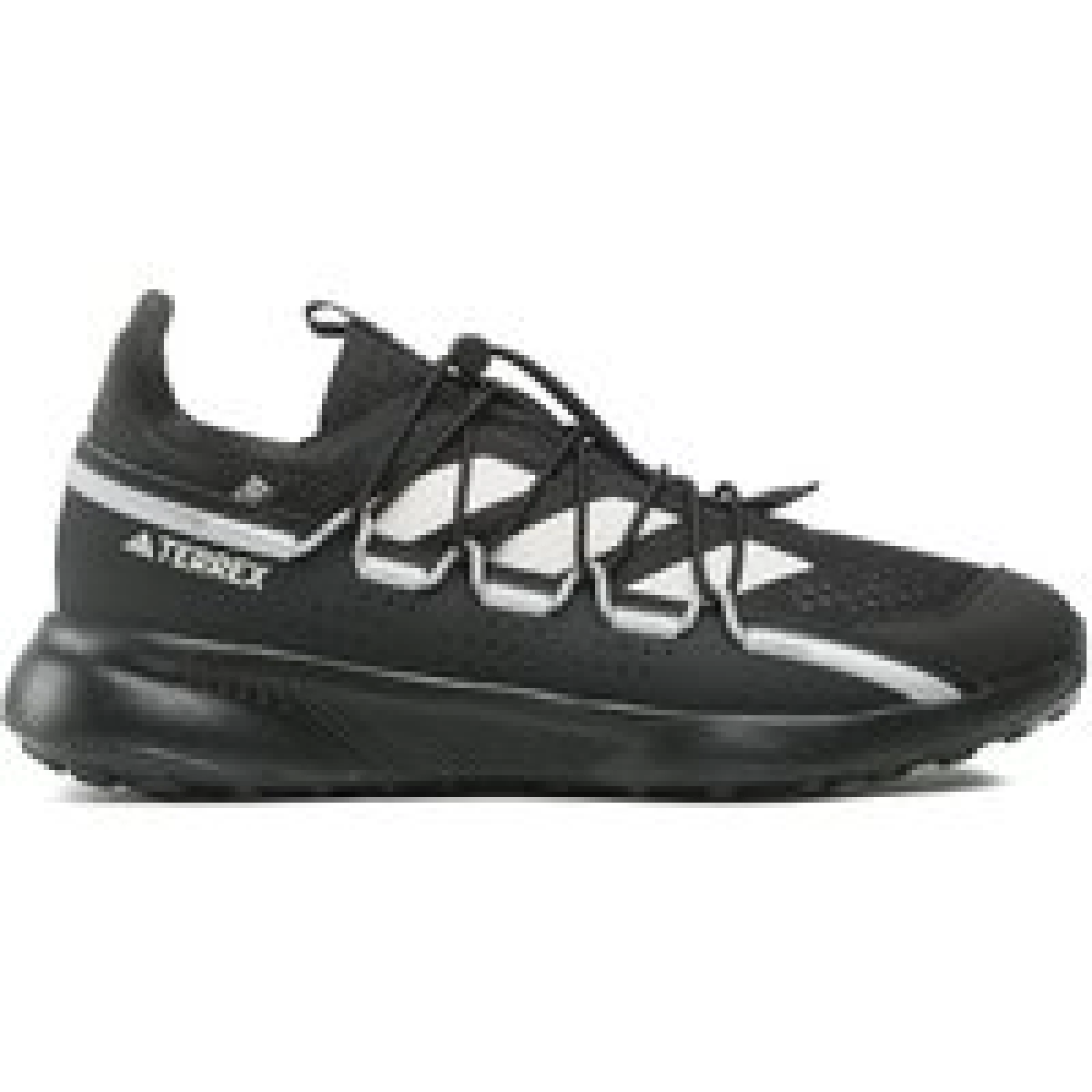 Trekking adidas Terrex Voyager 21 Travel Shoes HP8612 Crna - Veličina: 42 ⅔ | Boja: čierna | Dobna skupina: Odrasli | Spol: Muško · záber 1