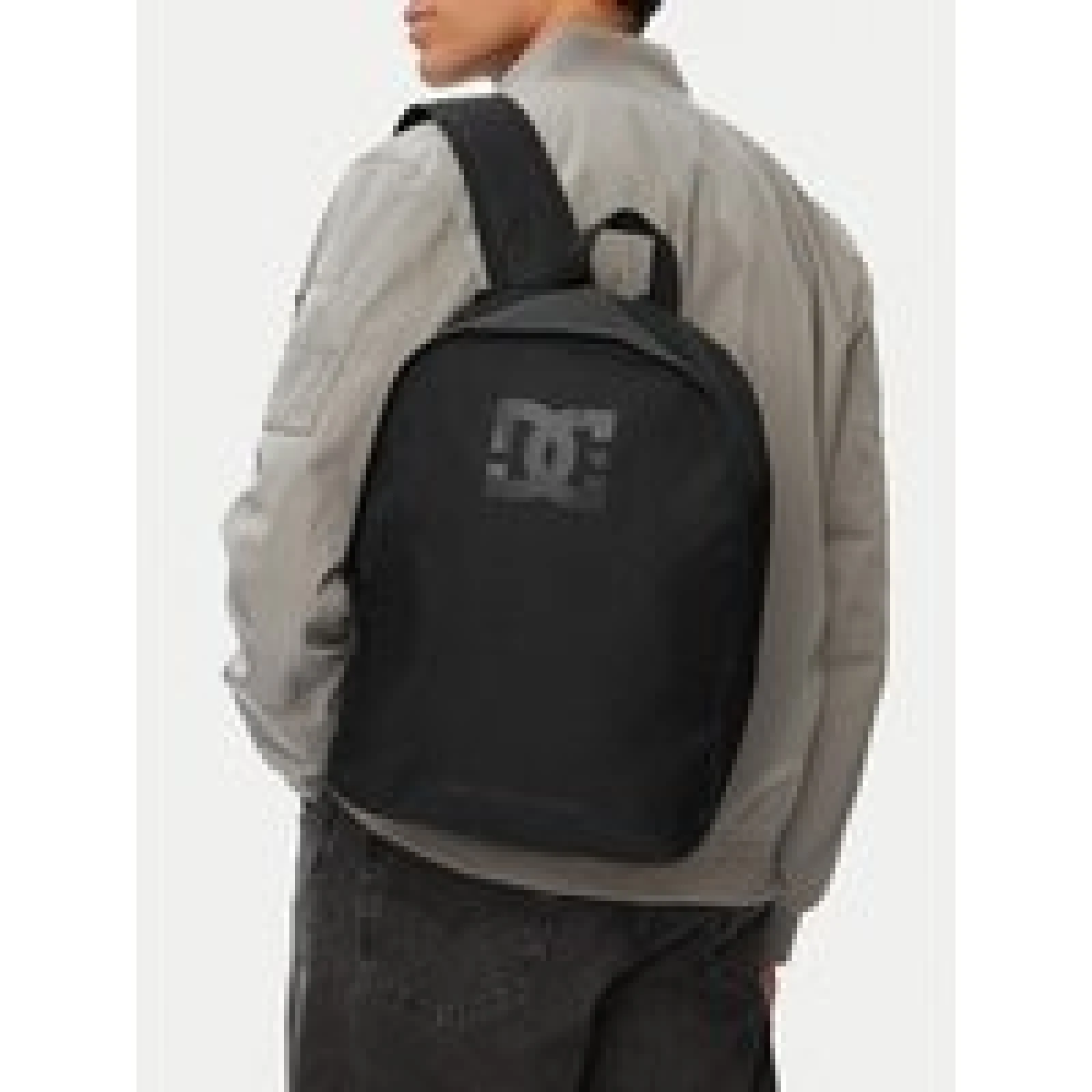 Ruksak DC Shoes CWBEO-DCI-HT-001-10 Crna · záber 1