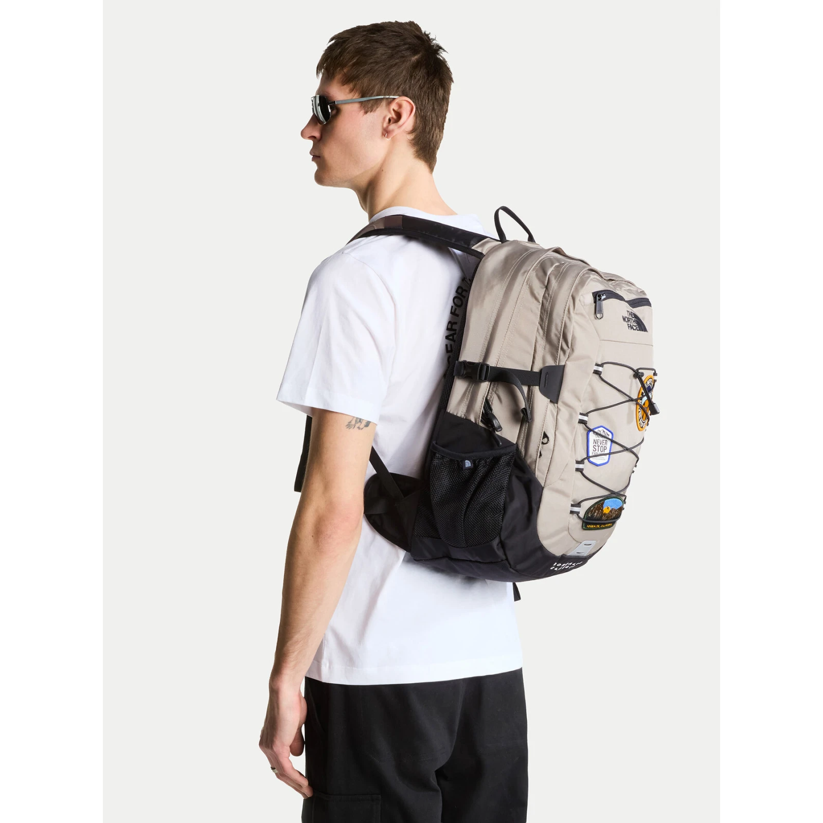 Ruksak The North Face Borealis Classic Patch NF0A8KE80E31 Siva · záber 2