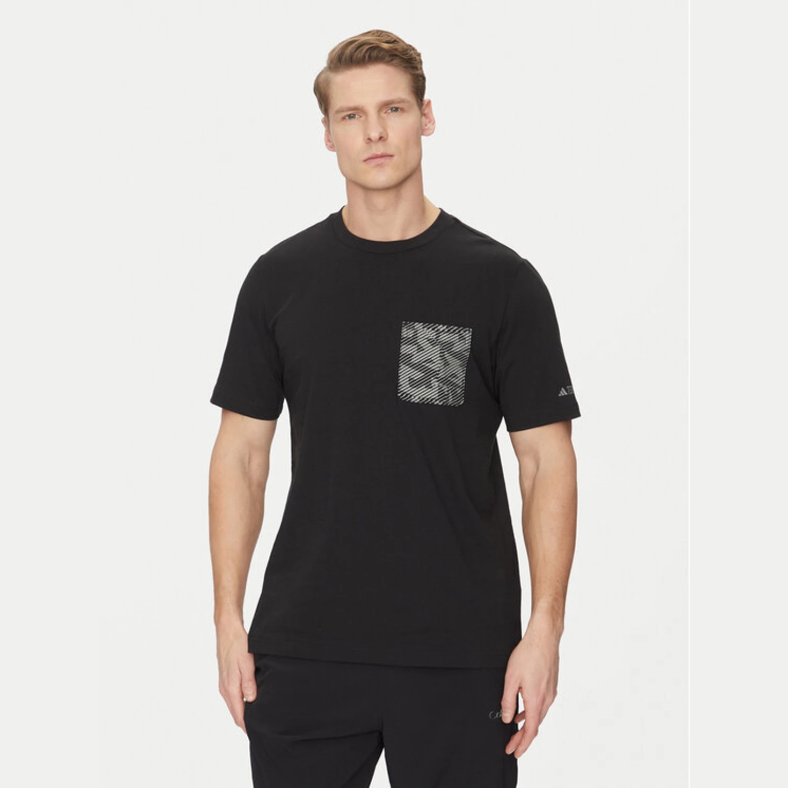adidas T-shirt Terrex Graphic IZ0468 Crna Regular Fit - Veličina: L | Boja: čierna | Dobna skupina: Odrasli | Spol: Muško · záber 2