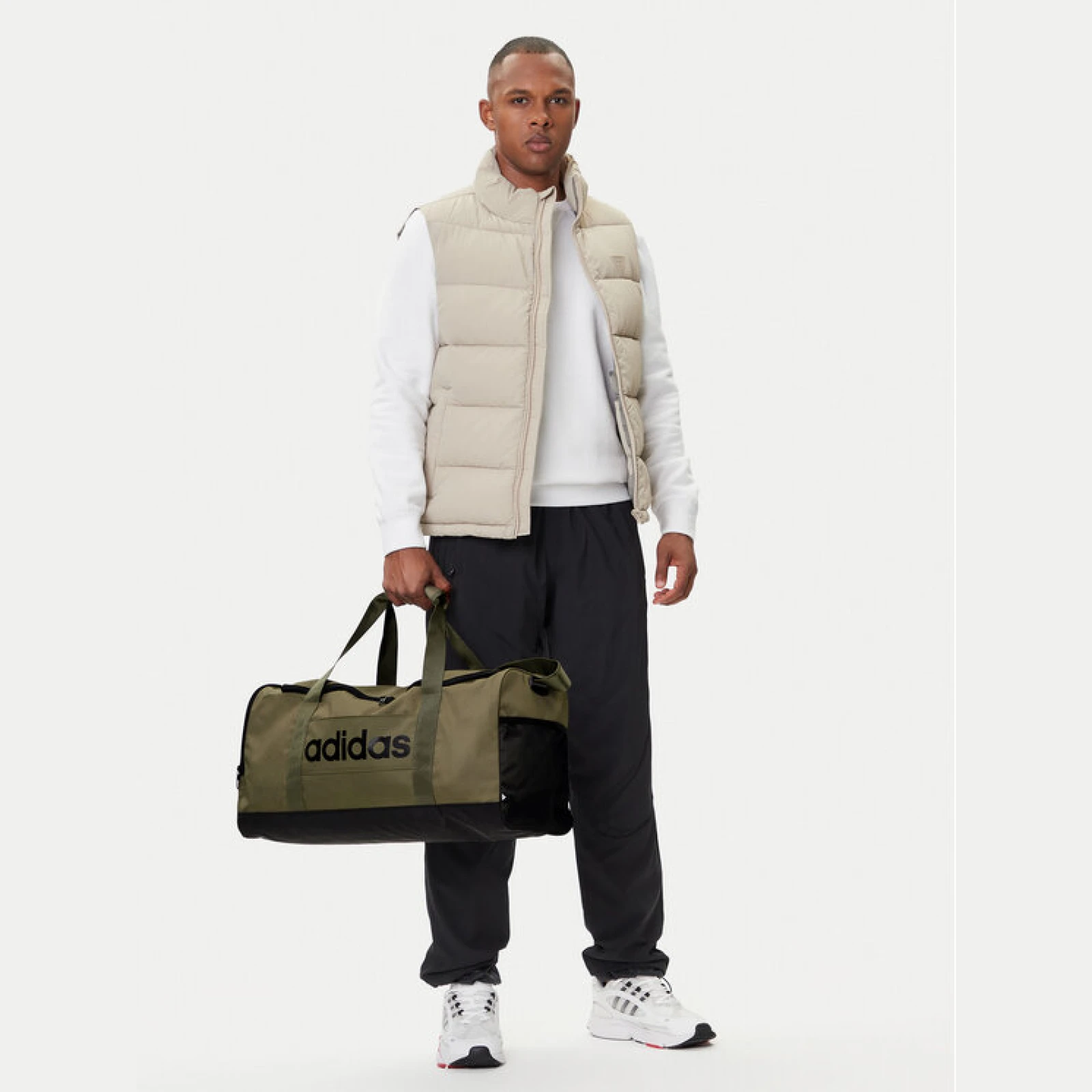 adidas Torba Linear Duffel Medium IN6119 Kaki · záber 2